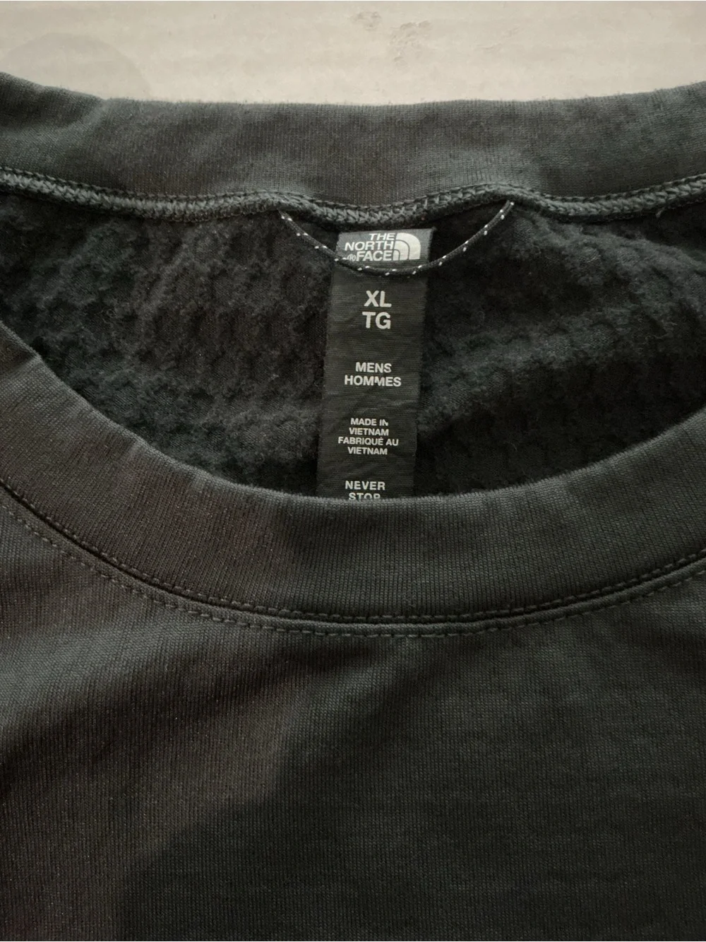 The North Face Men’s Ultra-Warm Poly Crew Shirt Long Sleeve Dark Gray